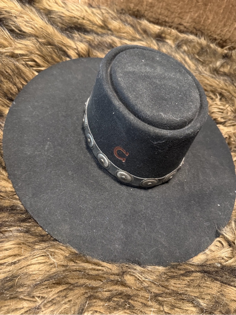 Black Western Wide-Brim Hat with Concho Band- Charlie 1 Horse